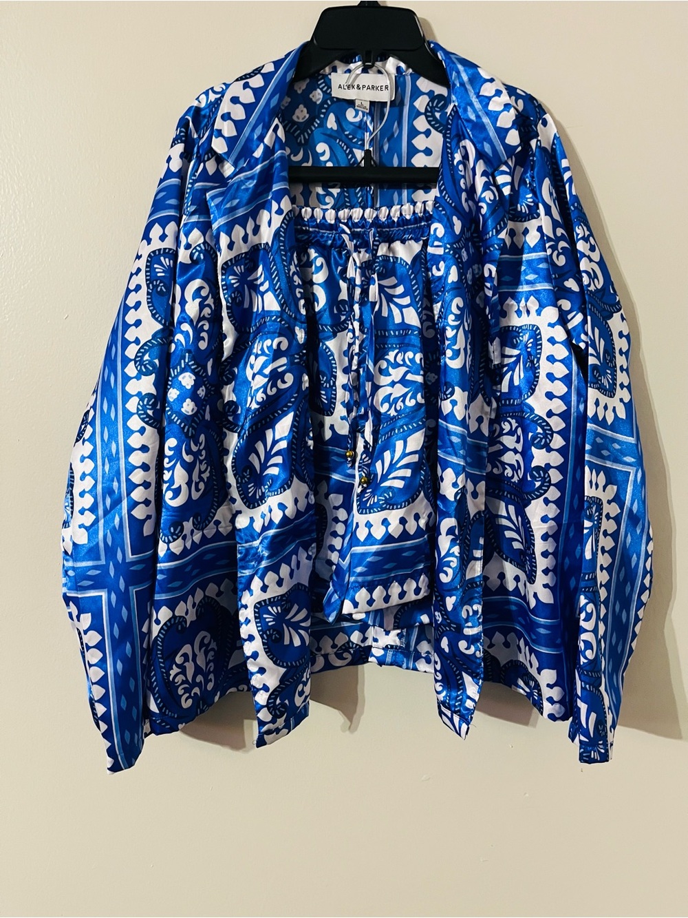 Alex & Parker Blue And White Satin Lounge Short Set | Women's Size Large